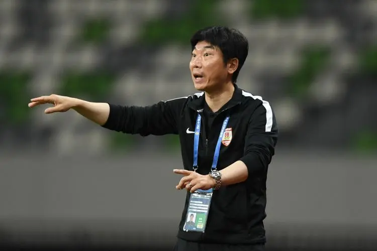 巴特勒中超首位下课主帅冲上热搜(穆斯卡特无缘中超最佳主教练引争议)|